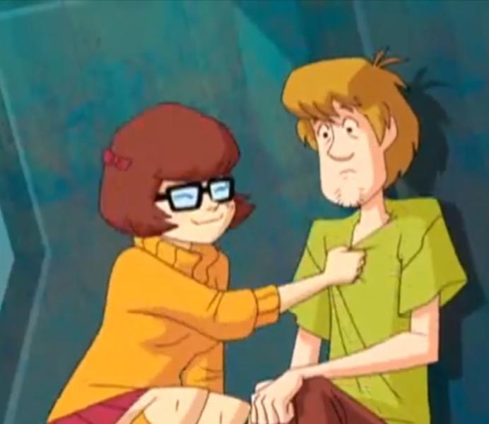 Velma-Flirt-scooby-doo-13799382-825-715.jpg